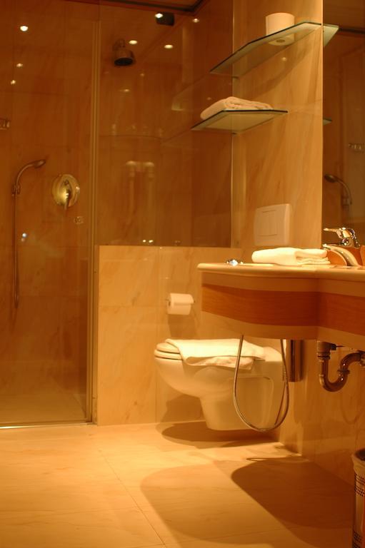 Hotel St John Desio Quarto foto
