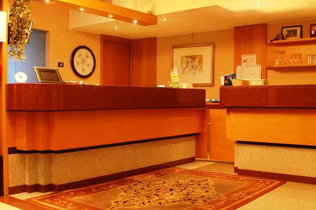 Hotel St John Desio Exterior foto